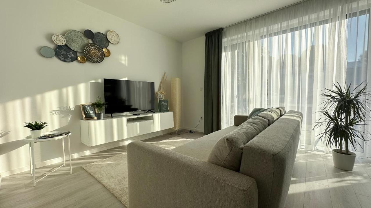 Linden Apartman 001 - Adults Only Mosonmagyaróvár Εξωτερικό φωτογραφία