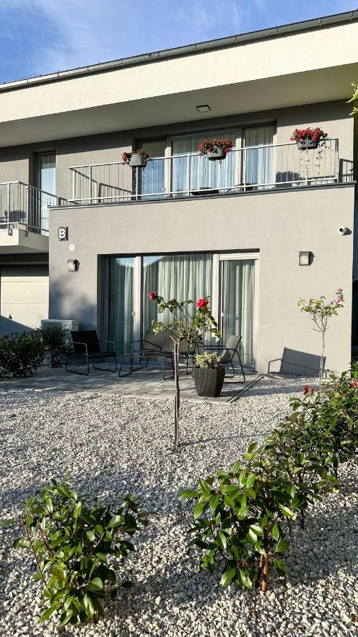 Linden Apartman 001 - Adults Only Mosonmagyaróvár Εξωτερικό φωτογραφία