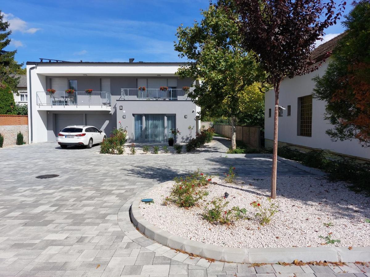 Linden Apartman 001 - Adults Only Mosonmagyaróvár Εξωτερικό φωτογραφία